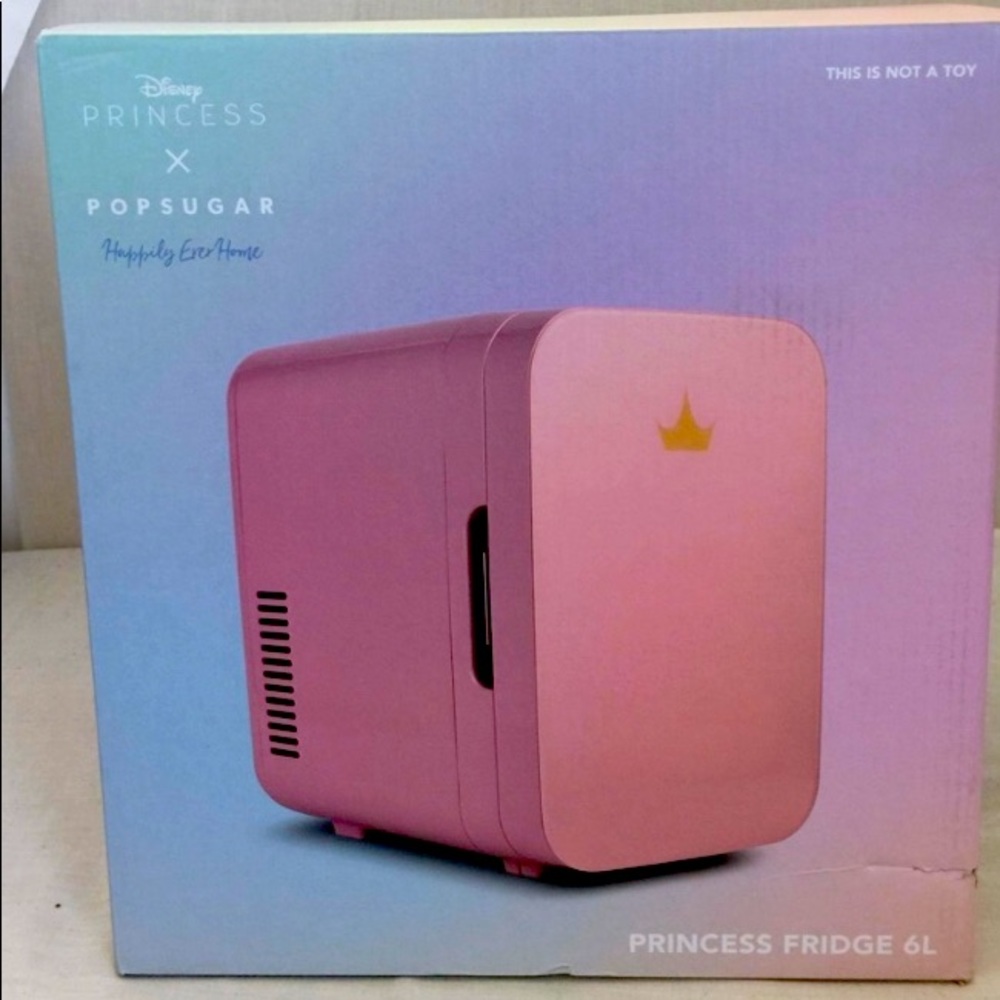 New in Box Disney Princess X PopSugar Happily Ever After Pink 6L Fridge